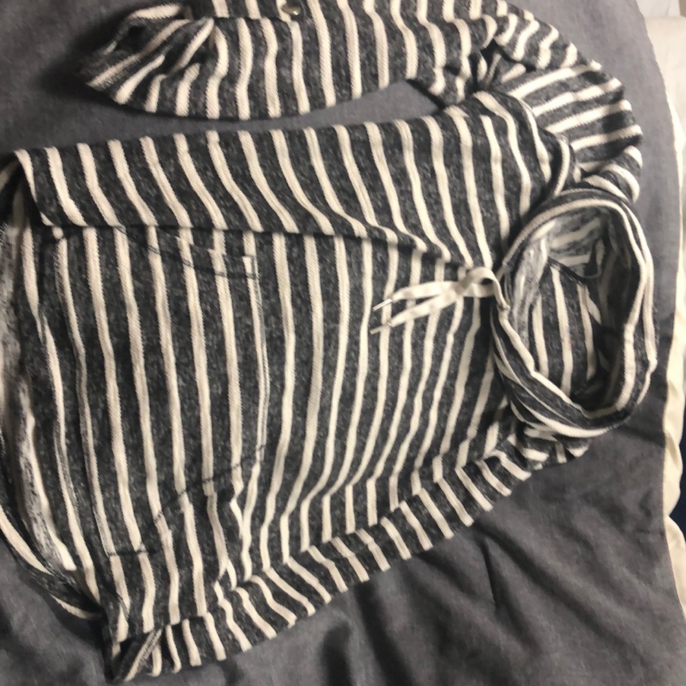 In good shape three quarter sleeve